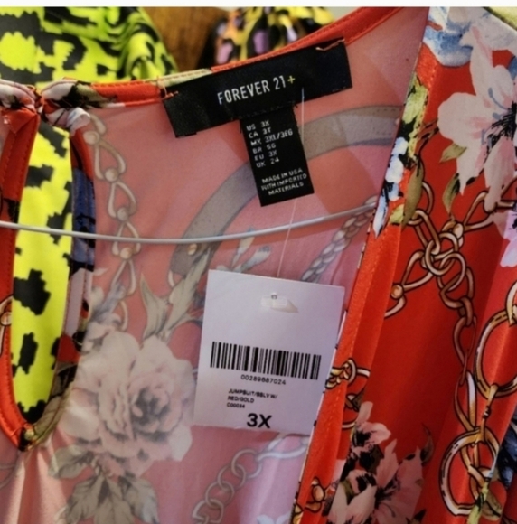 NWT FOREVER 21 RED FLORAL ROMPER 3X - Picture 3 of 4
